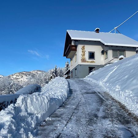 Nocky Mountains Lodge And Apartment Radenthein Exteriör bild